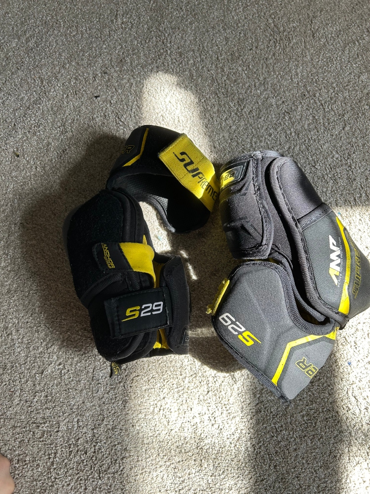 Used Large Bauer  Supreme s29 Elbow Pads