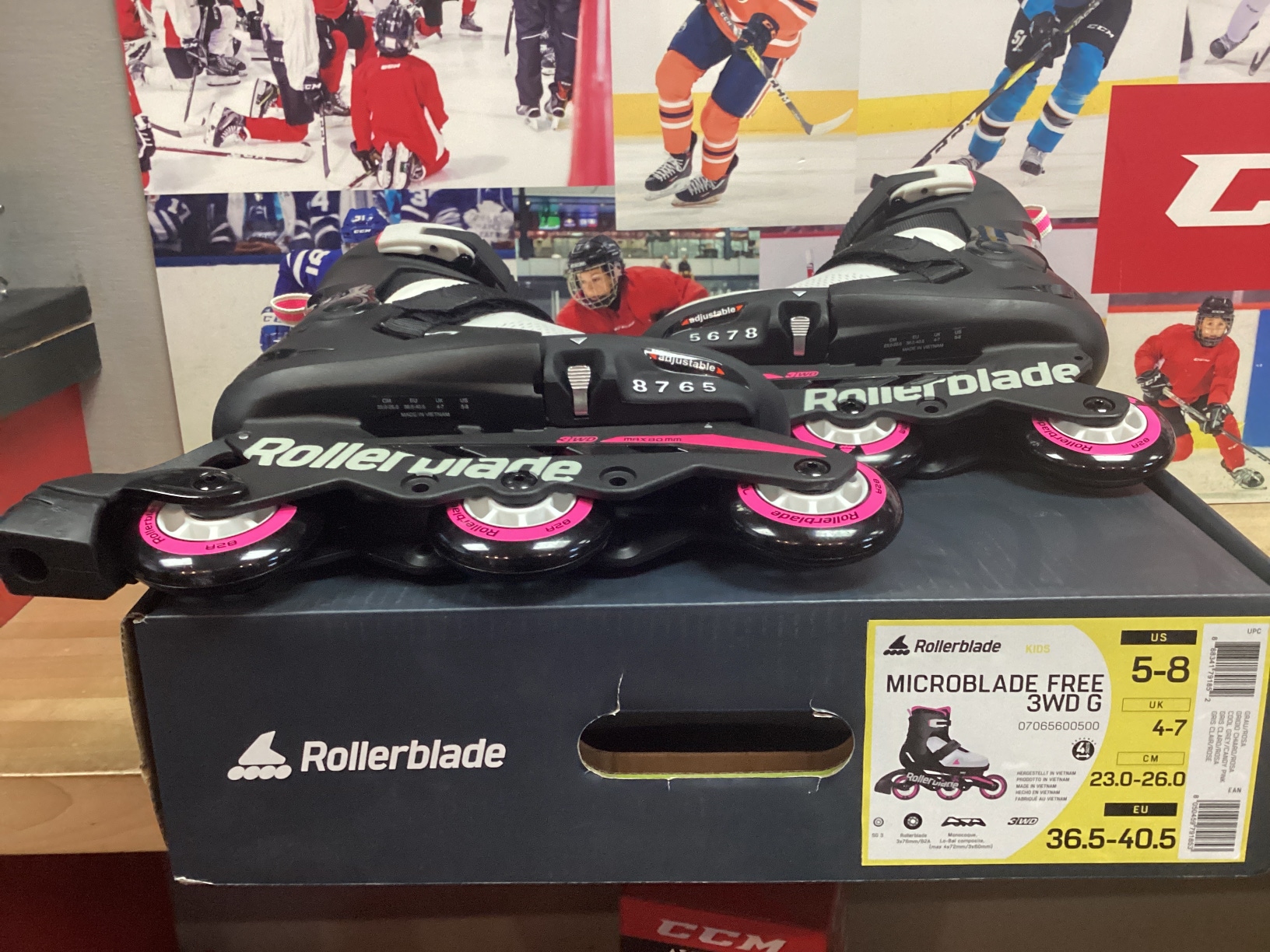 Adjustable 3 wheeled  Microblade rollerblades size 5-8  Pink and grey