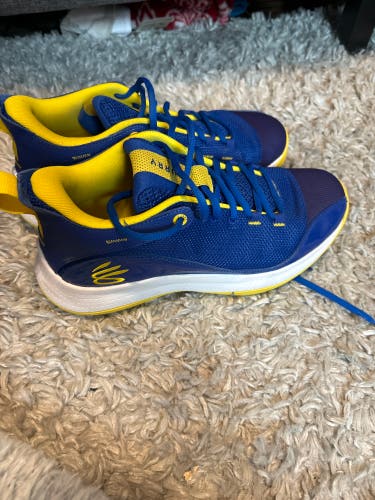 Curry’s basketball shoes