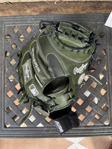 Right Hand Throw 34" Heart of the hide Catcher's Glove