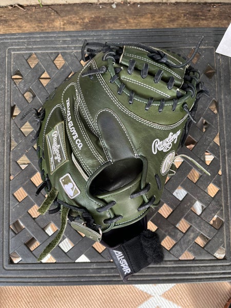 Right Hand Throw 34" Heart of the hide Catcher's Glove