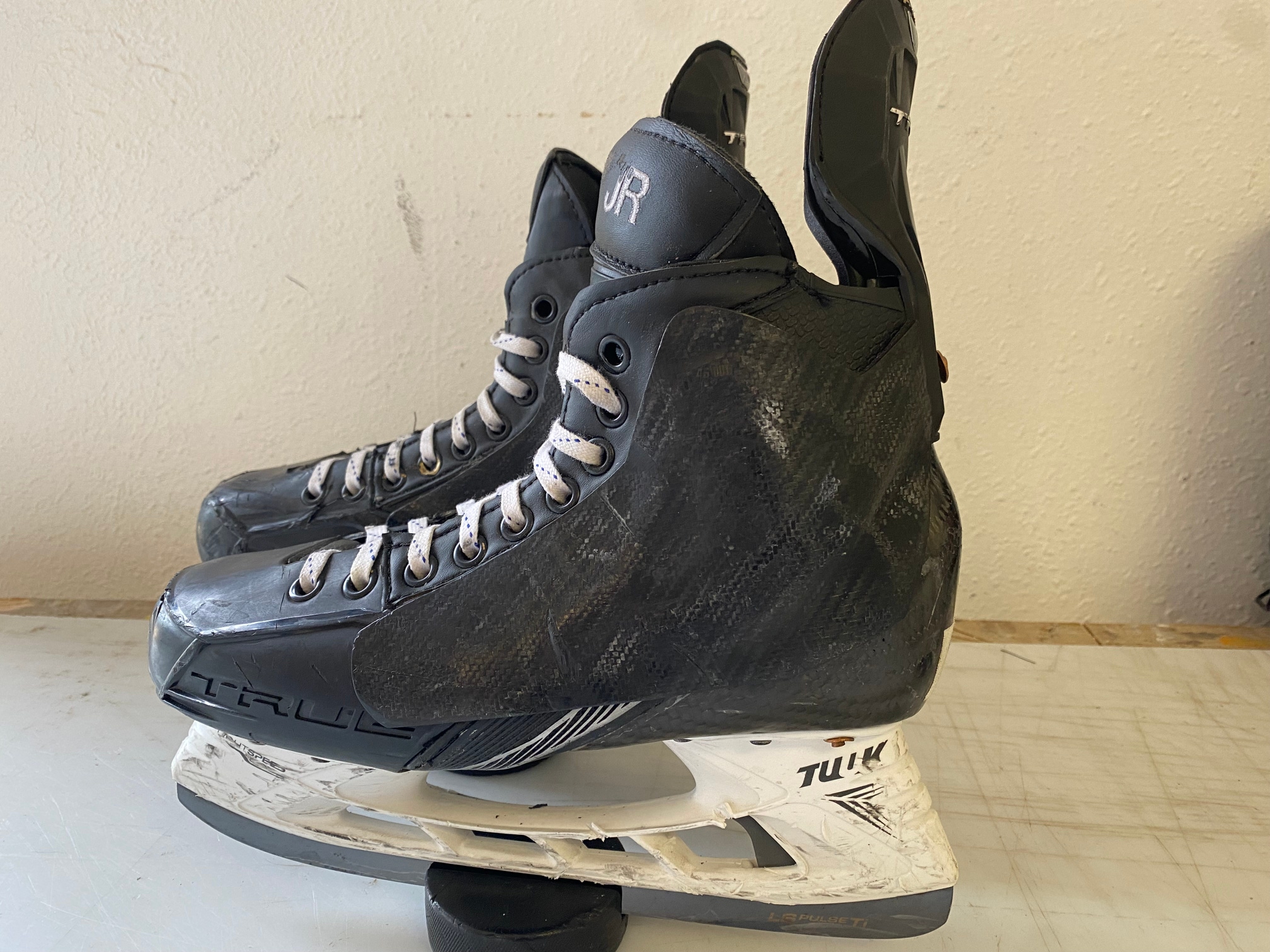 TRUE Custom PRO Mens Pro Stock Size 7 Hockey Skates MIC 4117