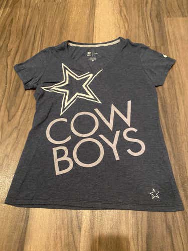Nike Dallas Cowboys NFL Team Apparel Women’s Short Sleeve Shirt, Size Women’s Large