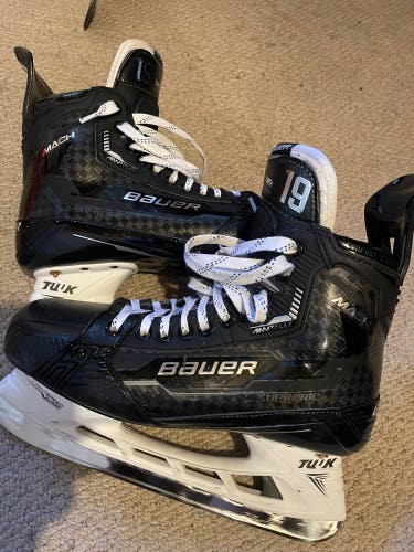 Senior Bauer   Supreme Mach Hockey Skates