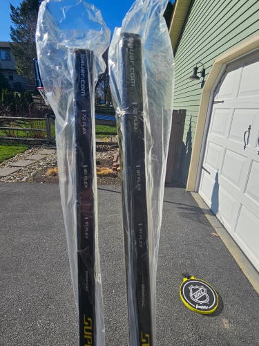 New Intermediate Bauer Left Hand Supreme 3S Hockey Stick P92