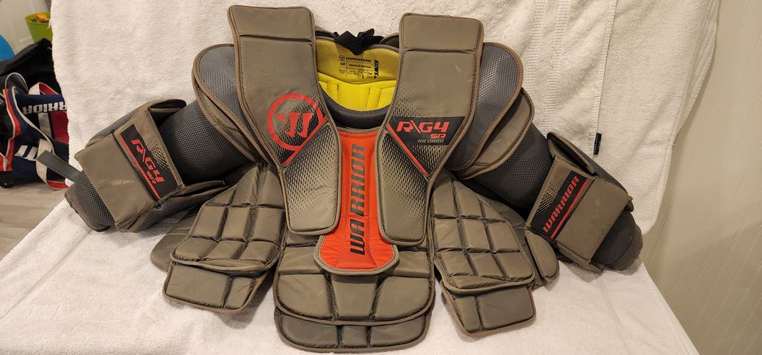 Used Medium Warrior Ritual G4 Goalie Chest Protector