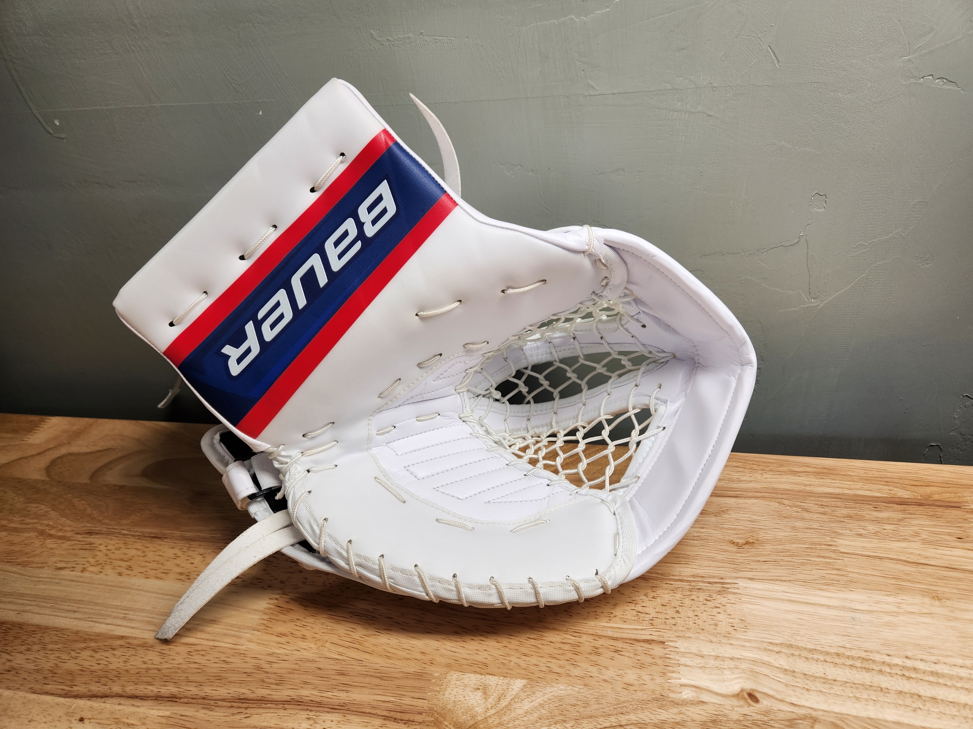 NHL Habs Bauer Supreme Pro Stock Glove