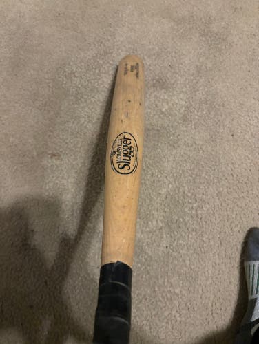 Used Louisville Slugger (-10) 21 oz 31" Bat
