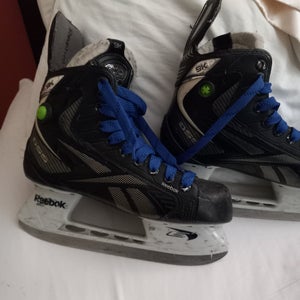 Used Reebok 9K Hockey Skates Size 4