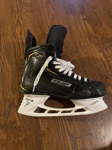 Used Bauer Supreme 2S Pro Hockey Skates 9.5