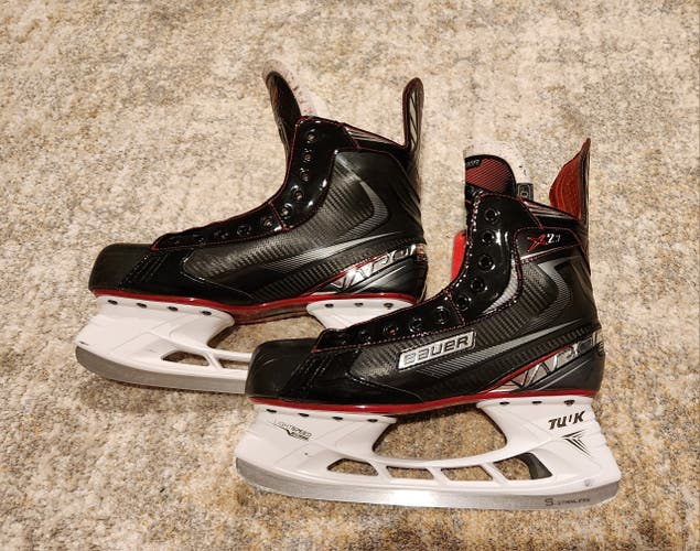 Senior Used Bauer Vapor X2.7 Hockey Skates Regular Width 10