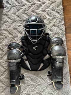 Used Easton Gametime Catcher's Set