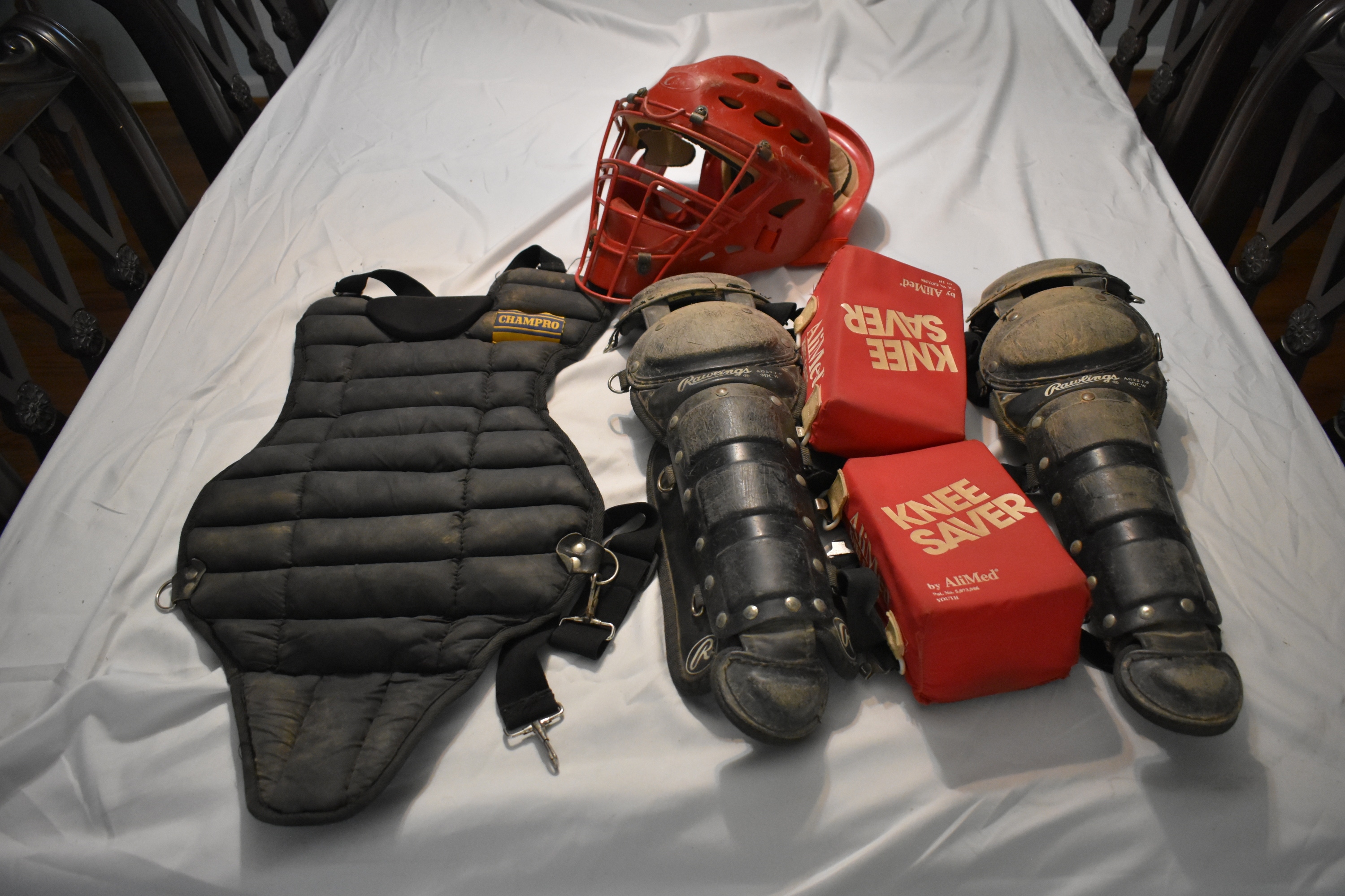 Rawlings Catcher's Set, Legs w/Knee Savers (9DCW) Ages 7-9 , Coolflo Helmet, CP13 Chest