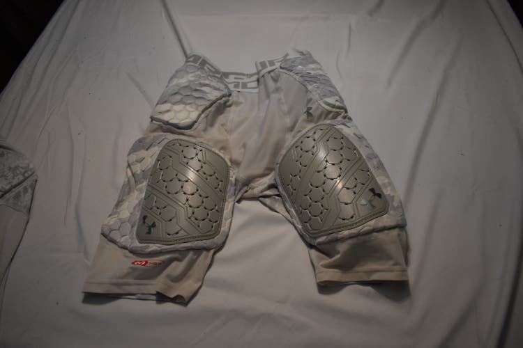 Under Armour Compression HeatGear 5 Pad Hex Girdle with Cup Pocket, White Camo, Adult Medium