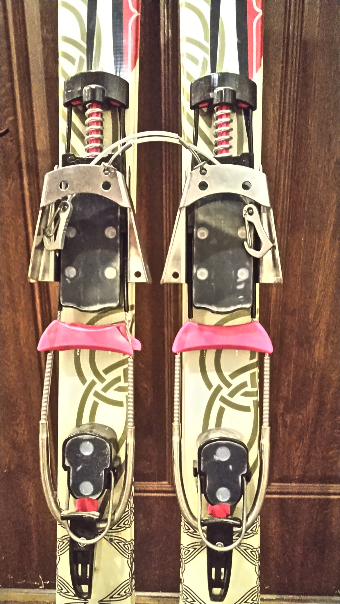 22 Designs Bombshell Used Telemark Ski Bindings