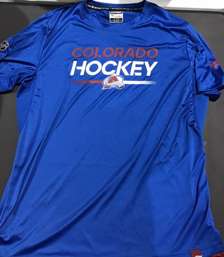 New Colorado Avalanche fanatics team issued shirt Size XL