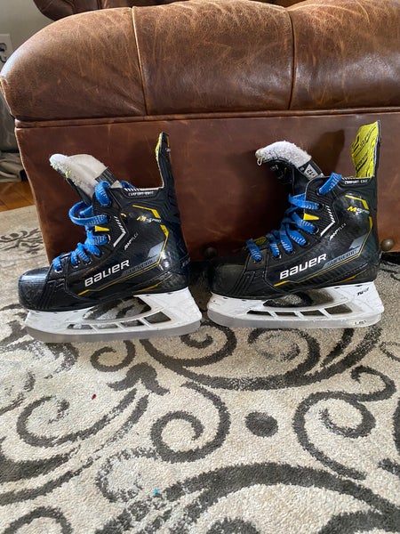 Youth Bauer Regular Width  12 Supreme M5 Pro Hockey Skates