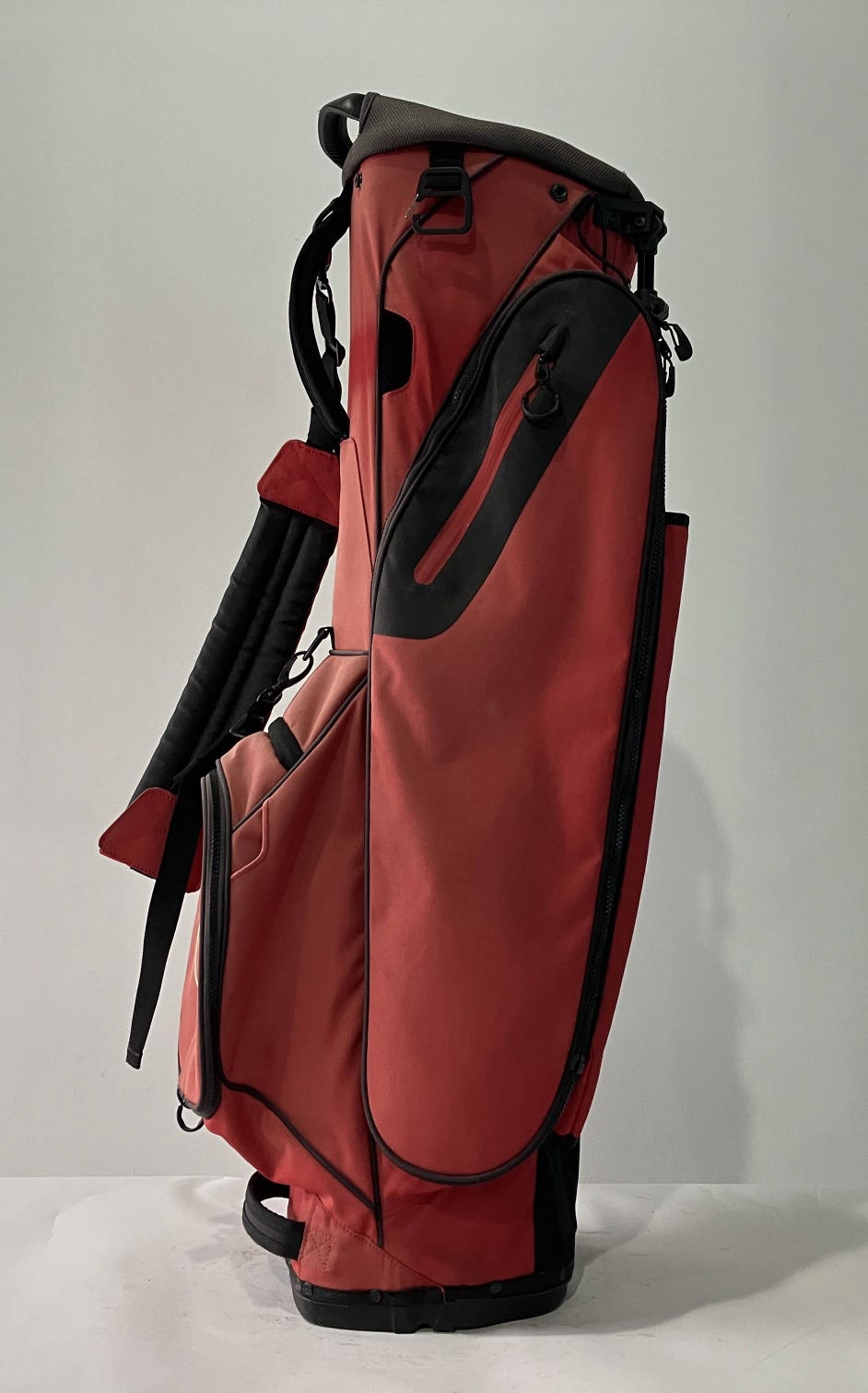 TaylorMade FlexTech Lite Stand Bag Red 4-Way Divide Single Strap Golf Bag