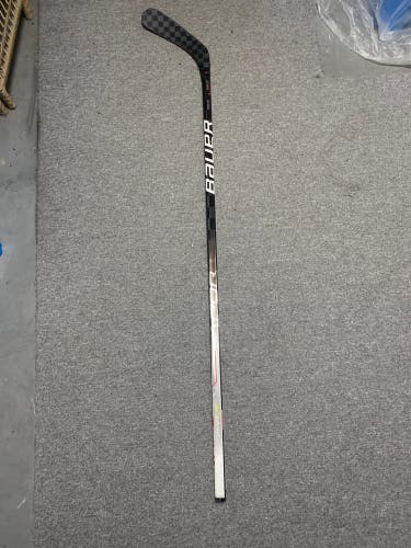 2 Pack Bauer Vapor Hyperlite - LH, 70 Flex, p92 curve, corner Tac Grip