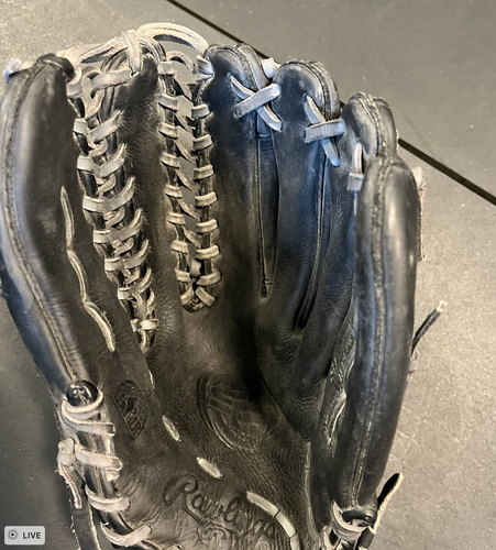 Used Rawlings Right Hand Throw Silverback Baseball Glove 13.25"