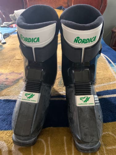 Used Nordica NT27 Skiing Boots