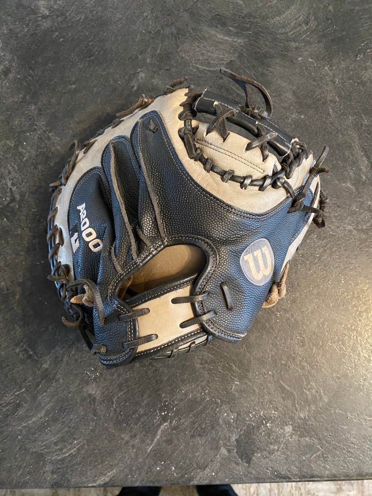 Used Right Hand Throw 34" A2000 Baseball Glove