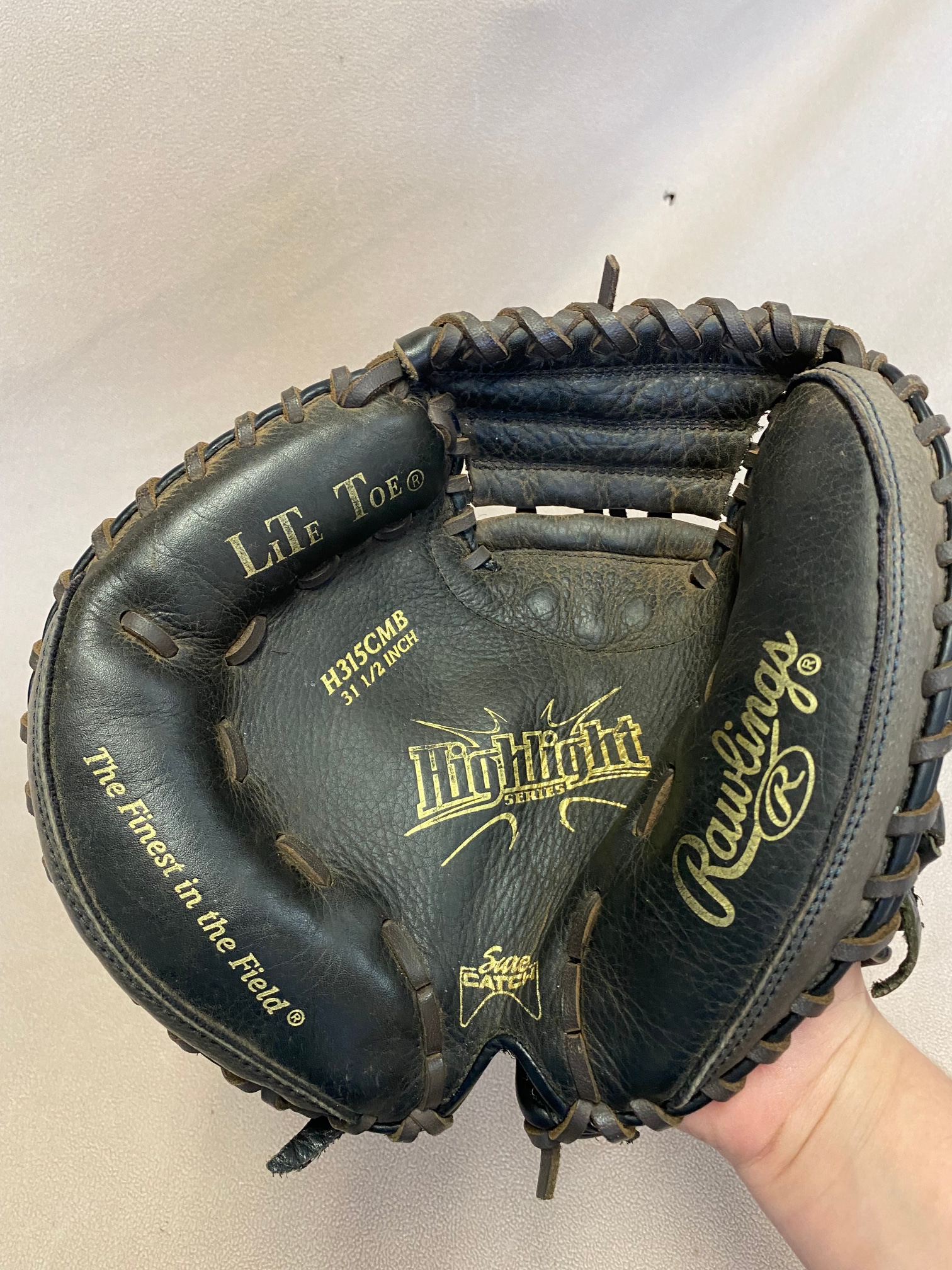 Used Left Hand Throw Rawlings Catcher's Lite toe H315CMB Baseball Glove 31.5"