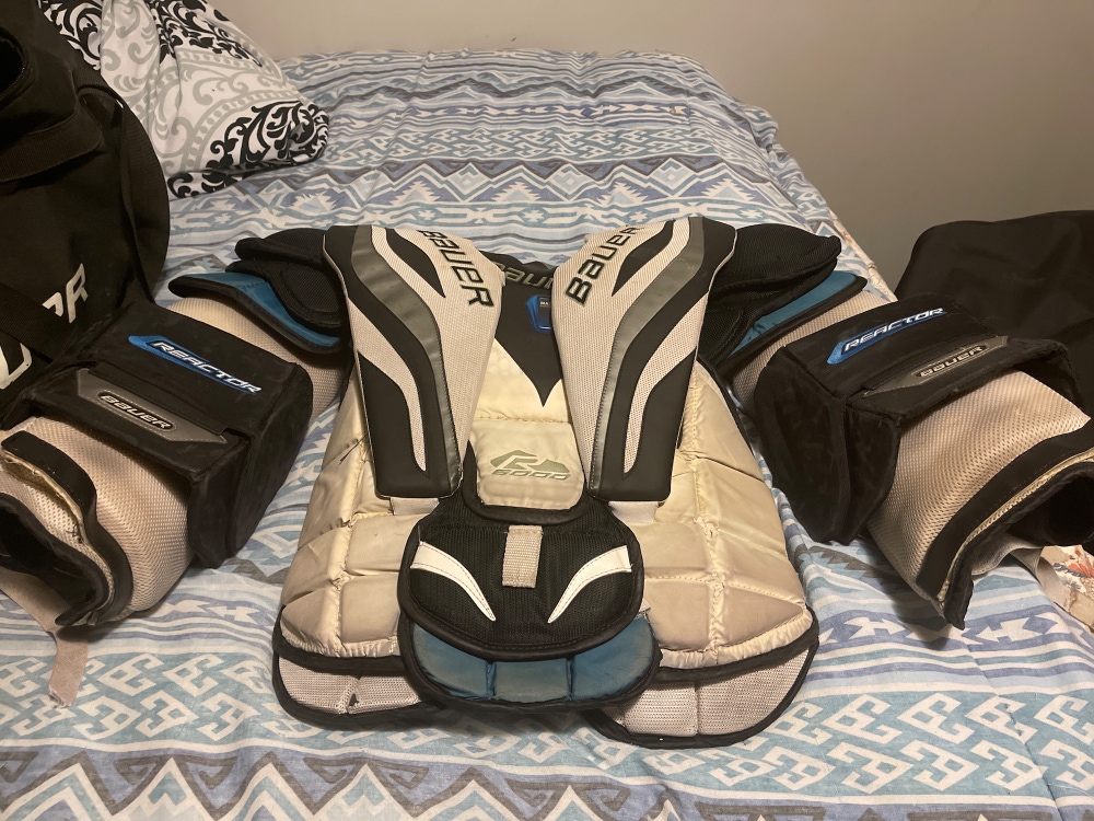 Used Large Bauer Reactor 6000 Goalie Chest Protector