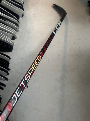 Senior Right Handed P28M Pro Stock JetSpeed FT5 Pro Hockey Stick