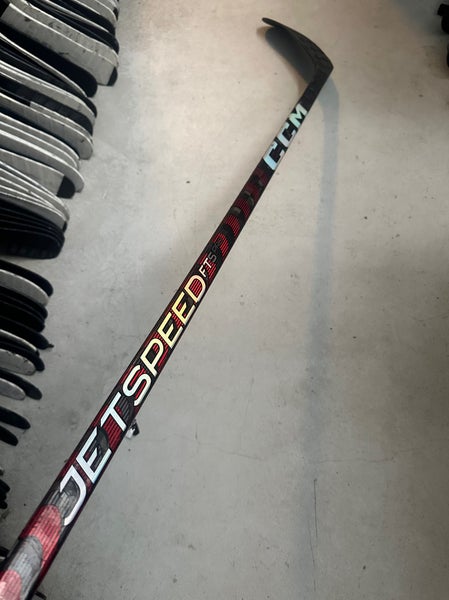Senior Right Handed P28M Pro Stock JetSpeed FT5 Pro Hockey Stick