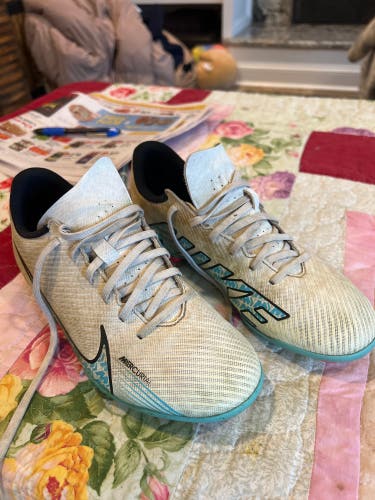 White Unisex Molded Cleats Nike Mercurial Vapor Cleats