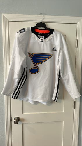 St. Louis Blues 2022 Winter Classic Size 58 Adidas MIC Practice Jersey