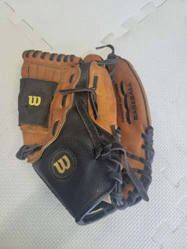 Used Wilson A2451 11" Fielders Gloves