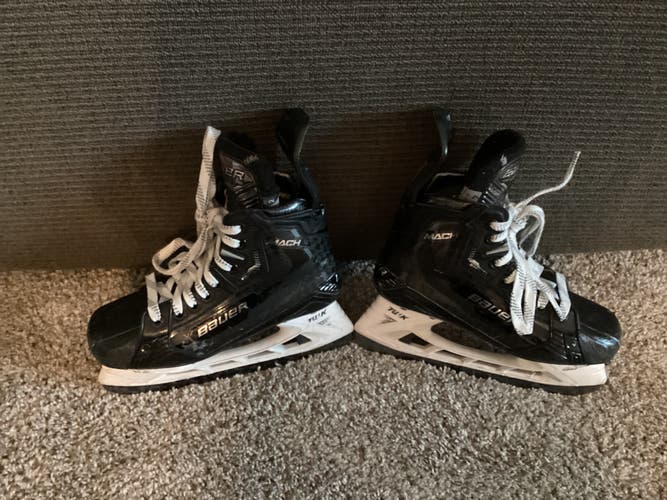 Used Bauer Supreme Mach Hockey Skates Size 4, Fit2 w/LS Pulse Ti Runner