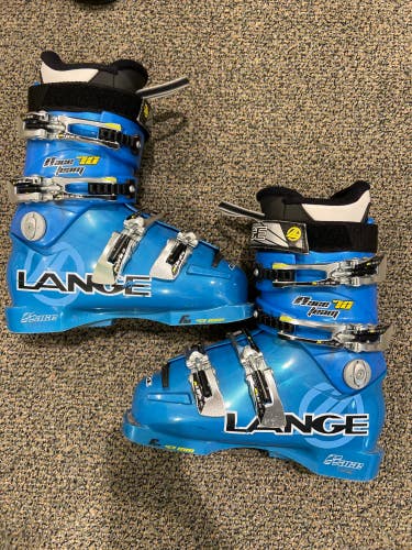 Used Junior Lange Race 70 Team Ski Boot (Mondo 24 & 24.5 284mm)