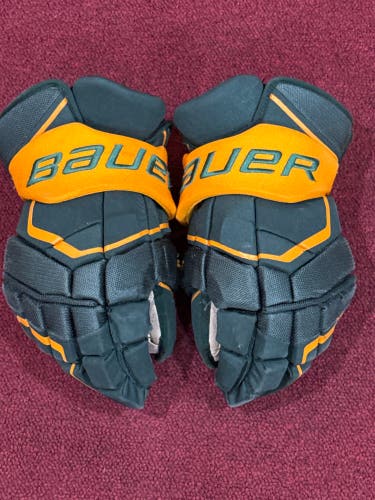 University College Of Vermont Bauer 15" Pro Stock Supreme 2S Pro Gloves Item#VT15US