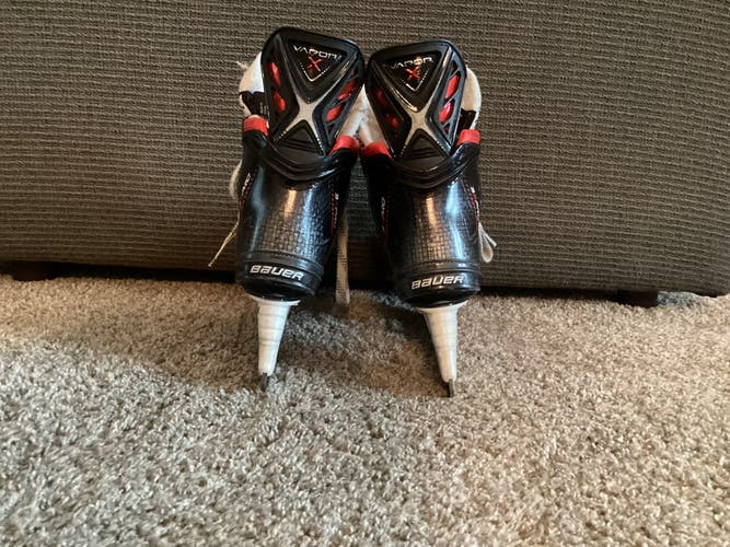 Junior Used Bauer Vapor 3X Pro Hockey Skates Size 2