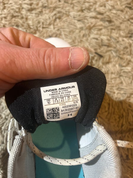 Youth Under Armor golf shoes