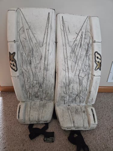 Used 30" Brian's GNETiK 8.0 Goalie Leg Pads