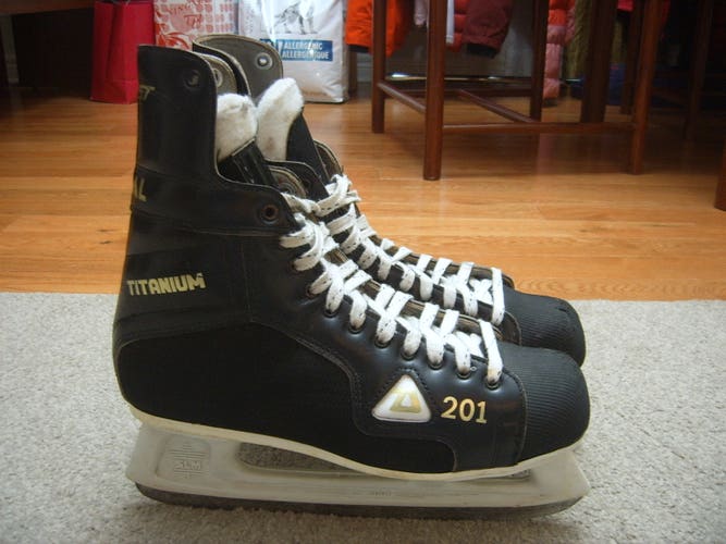 Hockey Skates-Vintage Excellent Condition Daoust 201 Titanium Special Senior Ice Hockey Skates