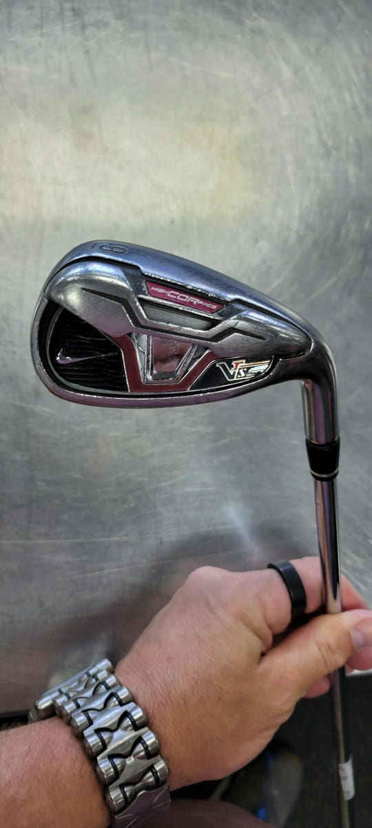 Used Nike Victory Red S 9 Iron Regular Flex Steel Shaft Individual Irons