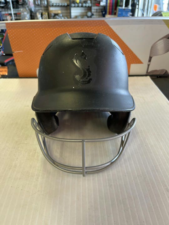 Used Easton Z5 7 1 2-8 Xl Baseball And Softball Helmets