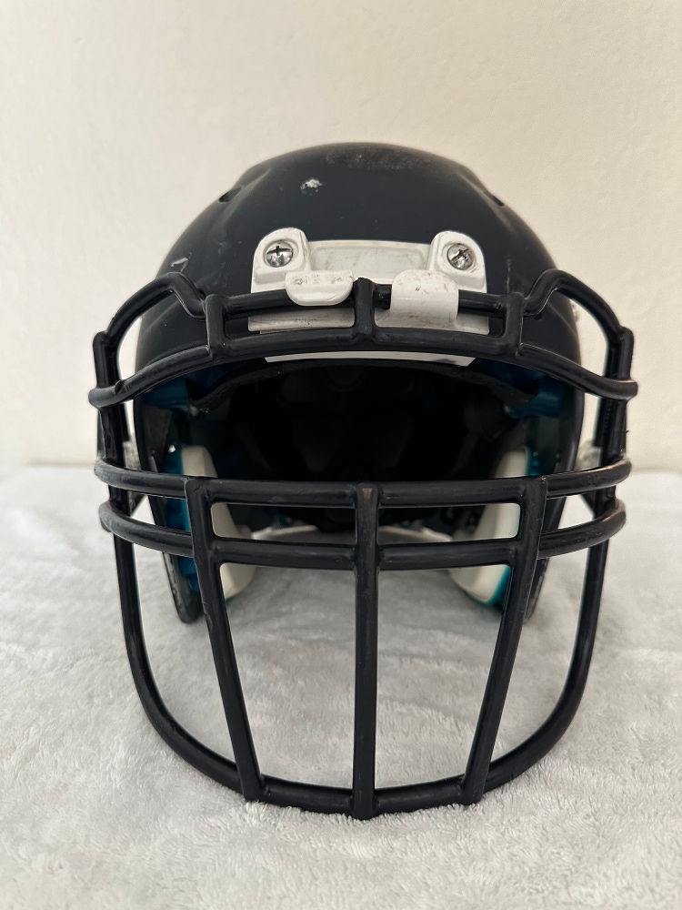 Adult Large Schutt football helmet