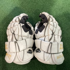 White Used Warrior Macdaddy Lacrosse Gloves Medium