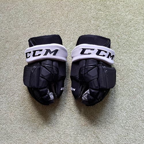 Used LA Kings CCM HG12 Gloves 14" Pro Stock