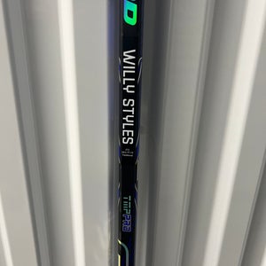 Senior Right Handed Pro Stock Code tmp Pro Hockey Stick