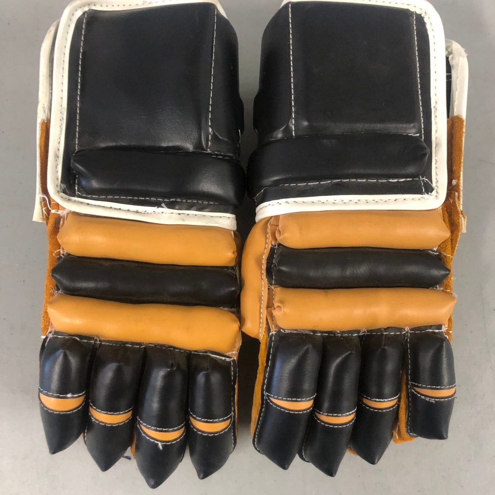 Vintage Jelinek hockey gloves