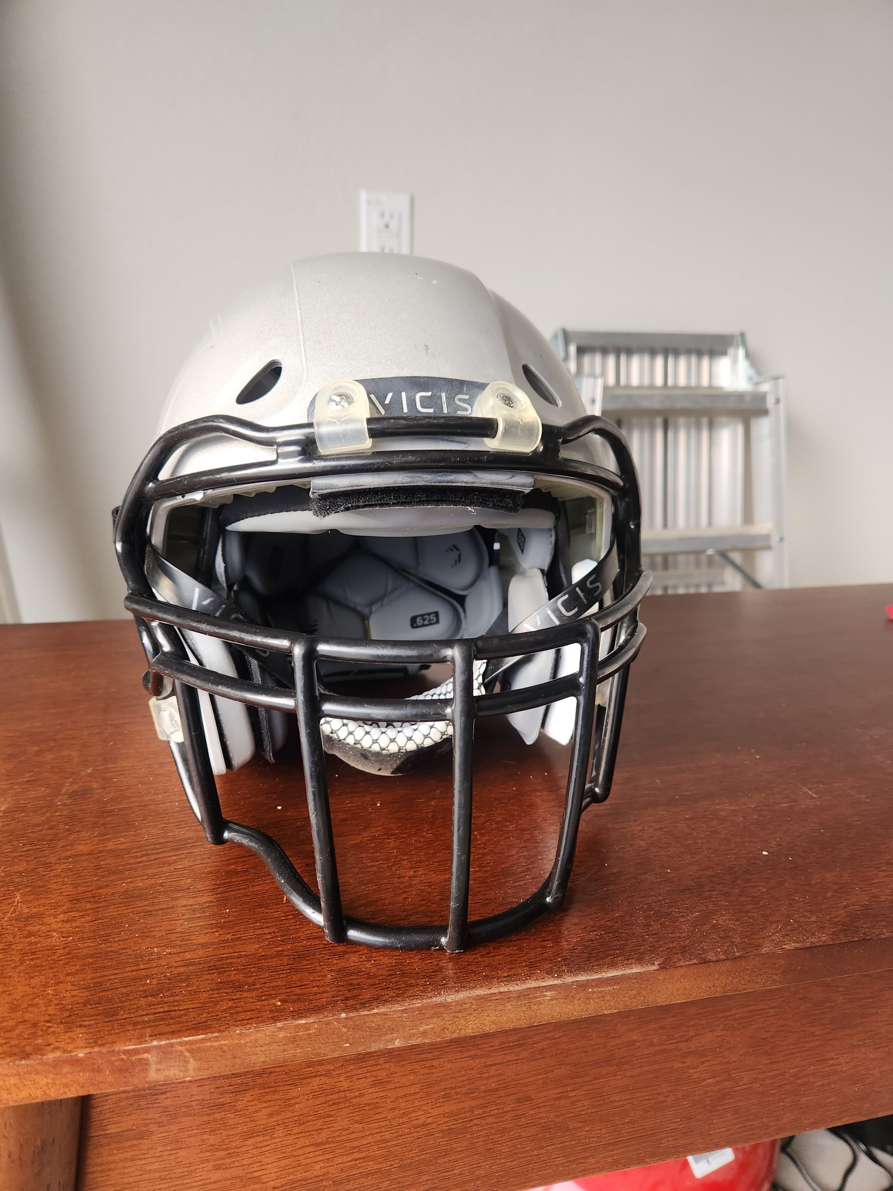 お年玉セール特価 vicis Facemask helmet size Vicis A Steel (size ...