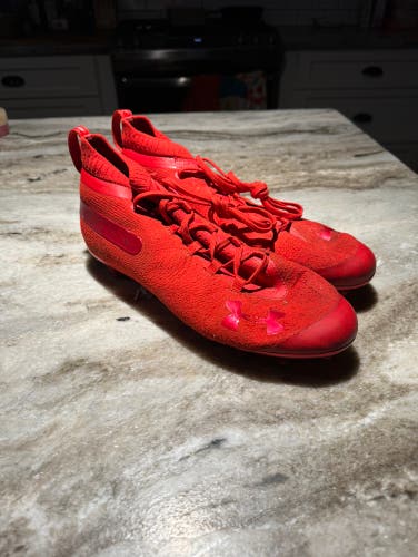 Under Armour Spotlight Cleats