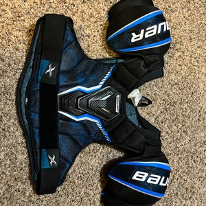 New Large Bauer X Shoulder Pads